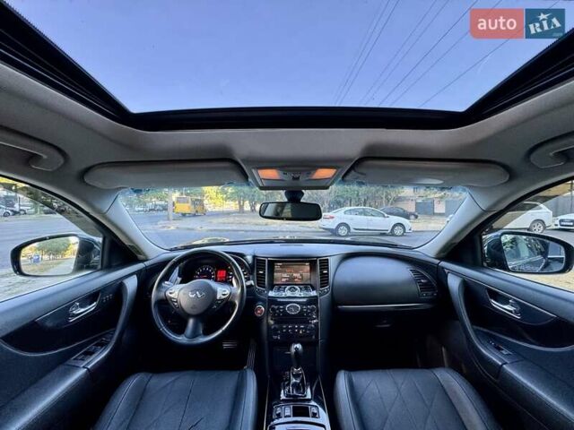 Черный Инфинити FX 35, объемом двигателя 3.5 л и пробегом 221 тыс. км за 11999 $, фото 72 на Automoto.ua