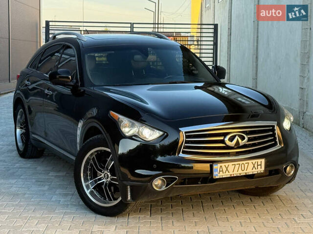 Черный Инфинити FX 35, объемом двигателя 3.5 л и пробегом 171 тыс. км за 10300 $, фото 1 на Automoto.ua
