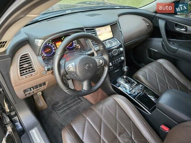 Черный Инфинити FX 35, объемом двигателя 3.5 л и пробегом 178 тыс. км за 14400 $, фото 15 на Automoto.ua