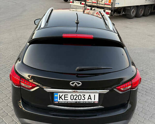 Черный Инфинити FX 35, объемом двигателя 3.5 л и пробегом 196 тыс. км за 13500 $, фото 12 на Automoto.ua