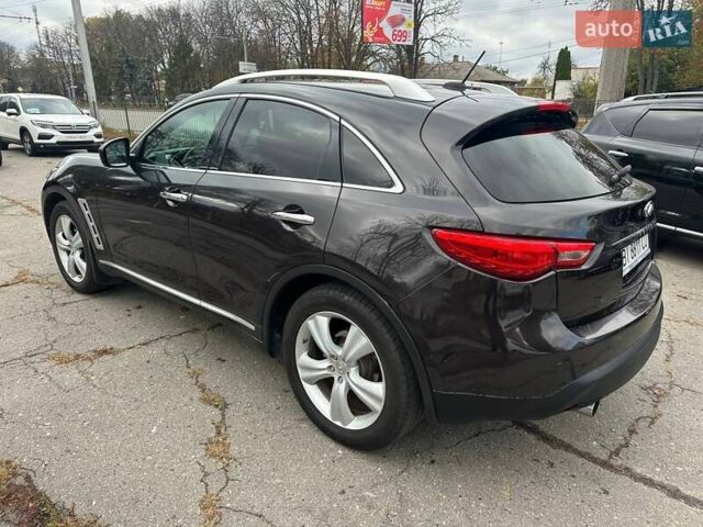 Черный Инфинити FX 35, объемом двигателя 3.5 л и пробегом 145 тыс. км за 13100 $, фото 2 на Automoto.ua