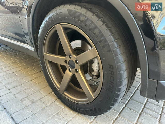 Черный Инфинити FX 35, объемом двигателя 3.5 л и пробегом 253 тыс. км за 8700 $, фото 14 на Automoto.ua