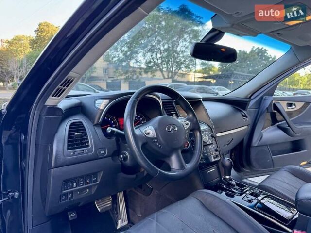 Черный Инфинити FX 35, объемом двигателя 3.5 л и пробегом 221 тыс. км за 11999 $, фото 36 на Automoto.ua