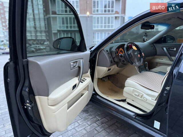 Чорний Інфініті FX 35, об'ємом двигуна 3.5 л та пробігом 177 тис. км за 8100 $, фото 19 на Automoto.ua