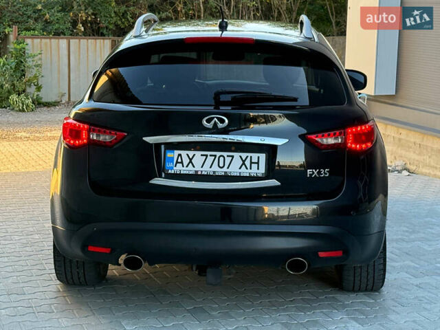 Черный Инфинити FX 35, объемом двигателя 3.5 л и пробегом 171 тыс. км за 10300 $, фото 3 на Automoto.ua