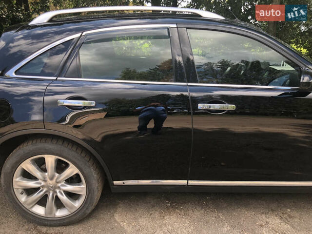 Черный Инфинити FX 35, объемом двигателя 3.5 л и пробегом 270 тыс. км за 9900 $, фото 6 на Automoto.ua