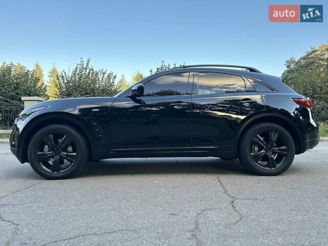 Черный Инфинити FX 35, объемом двигателя 0 л и пробегом 222 тыс. км за 11200 $, фото 22 на Automoto.ua