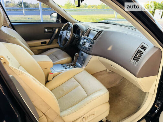 Черный Инфинити FX 35, объемом двигателя 3.5 л и пробегом 139 тыс. км за 9600 $, фото 15 на Automoto.ua