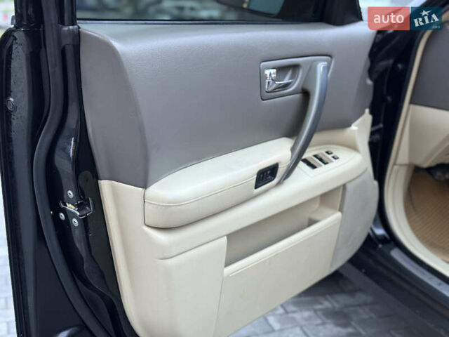 Чорний Інфініті FX 35, об'ємом двигуна 3.5 л та пробігом 177 тис. км за 8100 $, фото 17 на Automoto.ua