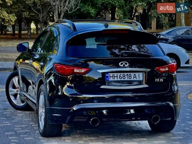 Черный Инфинити FX 35, объемом двигателя 3.5 л и пробегом 221 тыс. км за 11999 $, фото 3 на Automoto.ua