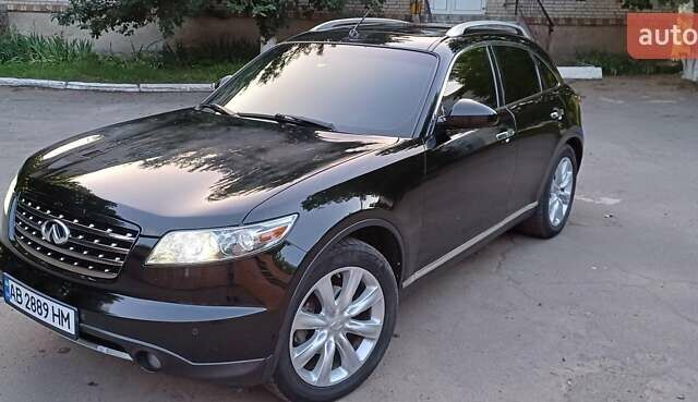 Черный Инфинити FX 35, объемом двигателя 3.5 л и пробегом 201 тыс. км за 11850 $, фото 28 на Automoto.ua