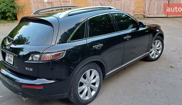 Черный Инфинити FX 35, объемом двигателя 3.5 л и пробегом 201 тыс. км за 11850 $, фото 26 на Automoto.ua