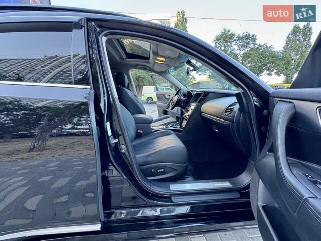 Черный Инфинити FX 35, объемом двигателя 3.5 л и пробегом 221 тыс. км за 11999 $, фото 48 на Automoto.ua