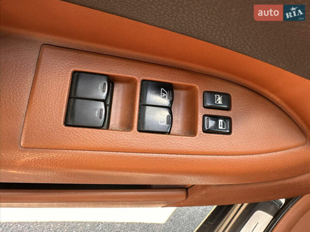 Черный Инфинити FX 35, объемом двигателя 3.5 л и пробегом 334 тыс. км за 9000 $, фото 11 на Automoto.ua