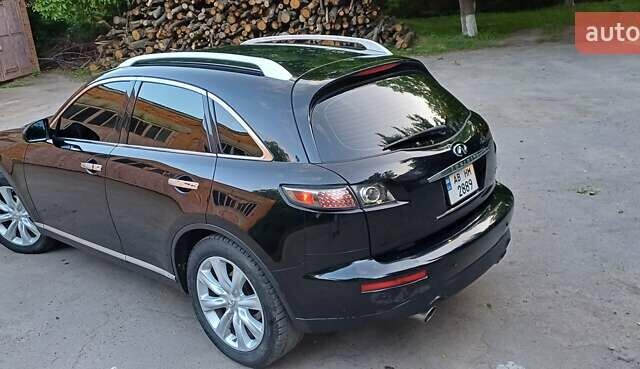 Черный Инфинити FX 35, объемом двигателя 3.5 л и пробегом 201 тыс. км за 11850 $, фото 4 на Automoto.ua