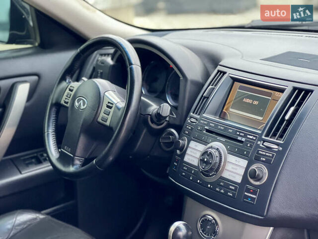 Черный Инфинити FX 35, объемом двигателя 3.5 л и пробегом 220 тыс. км за 7377 $, фото 37 на Automoto.ua