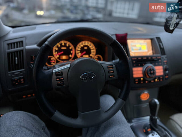 Чорний Інфініті FX 35, об'ємом двигуна 3.5 л та пробігом 177 тис. км за 8100 $, фото 23 на Automoto.ua