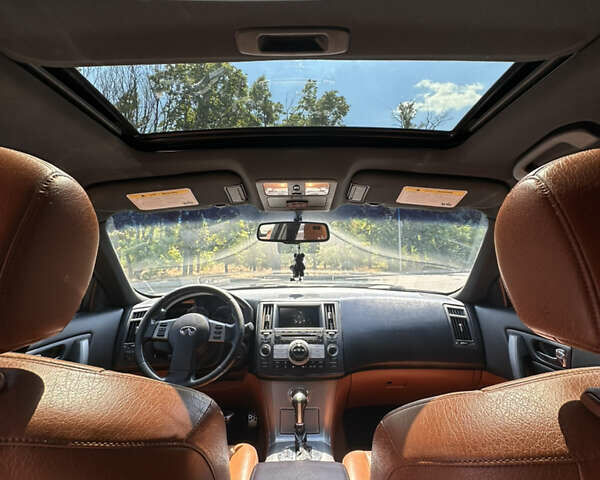 Черный Инфинити FX 35, объемом двигателя 3.5 л и пробегом 334 тыс. км за 9000 $, фото 23 на Automoto.ua