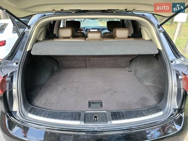 Черный Инфинити FX 35, объемом двигателя 3.5 л и пробегом 178 тыс. км за 14400 $, фото 22 на Automoto.ua