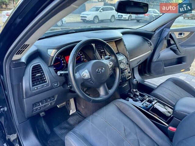 Черный Инфинити FX 35, объемом двигателя 3.5 л и пробегом 221 тыс. км за 11999 $, фото 37 на Automoto.ua