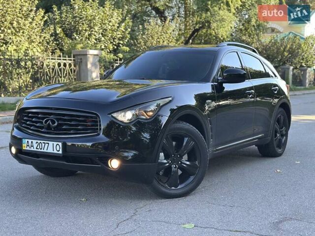 Черный Инфинити FX 35, объемом двигателя 0 л и пробегом 222 тыс. км за 11200 $, фото 13 на Automoto.ua