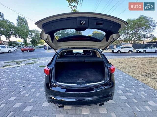 Черный Инфинити FX 35, объемом двигателя 3.5 л и пробегом 221 тыс. км за 11999 $, фото 73 на Automoto.ua