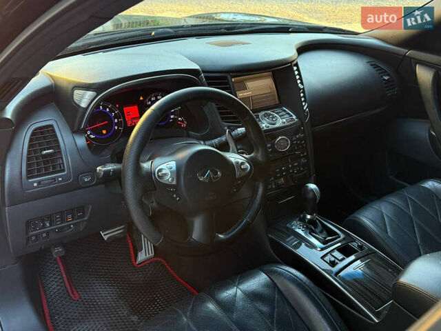 Черный Инфинити FX 35, объемом двигателя 3.5 л и пробегом 171 тыс. км за 10300 $, фото 6 на Automoto.ua