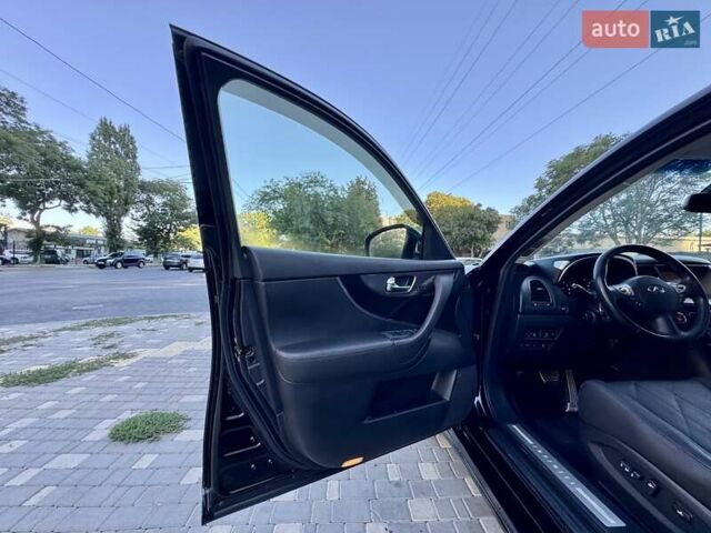 Черный Инфинити FX 35, объемом двигателя 3.5 л и пробегом 221 тыс. км за 11999 $, фото 29 на Automoto.ua