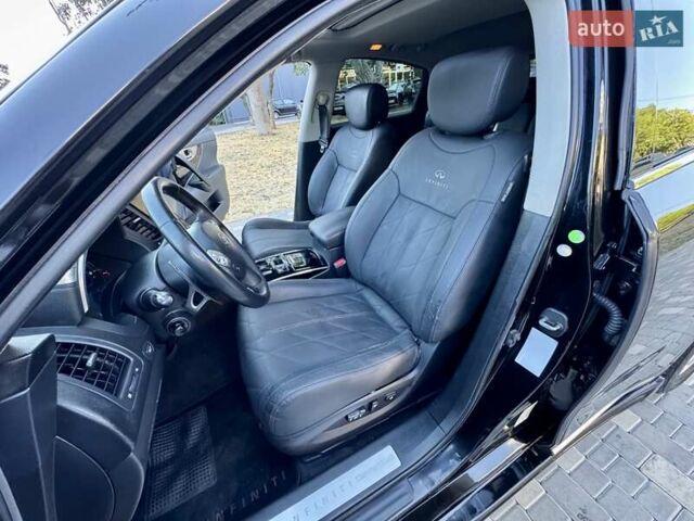 Черный Инфинити FX 35, объемом двигателя 3.5 л и пробегом 221 тыс. км за 11999 $, фото 35 на Automoto.ua