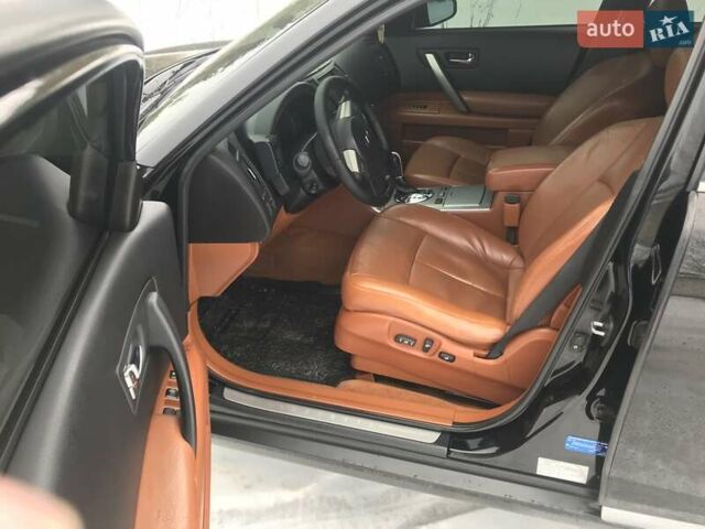 Черный Инфинити FX 35, объемом двигателя 3.5 л и пробегом 201 тыс. км за 11850 $, фото 6 на Automoto.ua