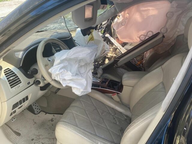 Черный Инфинити FX 35, объемом двигателя 0 л и пробегом 155 тыс. км за 2500 $, фото 7 на Automoto.ua