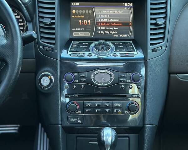 Черный Инфинити FX 35, объемом двигателя 0 л и пробегом 222 тыс. км за 11200 $, фото 49 на Automoto.ua