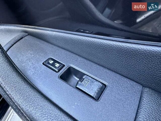 Черный Инфинити FX 35, объемом двигателя 3.5 л и пробегом 221 тыс. км за 11999 $, фото 47 на Automoto.ua