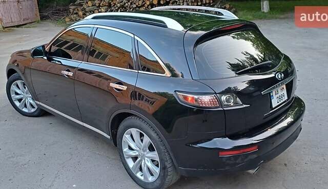 Черный Инфинити FX 35, объемом двигателя 3.5 л и пробегом 201 тыс. км за 11850 $, фото 23 на Automoto.ua