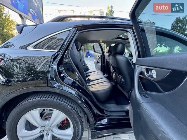 Черный Инфинити FX 35, объемом двигателя 3.5 л и пробегом 221 тыс. км за 11999 $, фото 65 на Automoto.ua