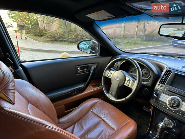 Черный Инфинити FX 35, объемом двигателя 3.5 л и пробегом 253 тыс. км за 8700 $, фото 23 на Automoto.ua