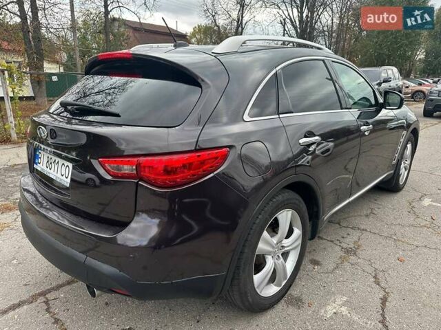 Черный Инфинити FX 35, объемом двигателя 3.5 л и пробегом 145 тыс. км за 13100 $, фото 4 на Automoto.ua