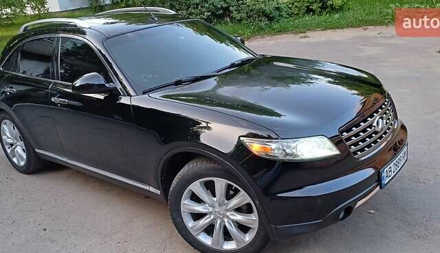Черный Инфинити FX 35, объемом двигателя 3.5 л и пробегом 201 тыс. км за 11850 $, фото 5 на Automoto.ua