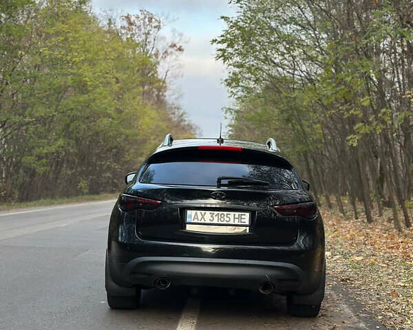 Черный Инфинити FX 35, объемом двигателя 3.5 л и пробегом 270 тыс. км за 14900 $, фото 7 на Automoto.ua