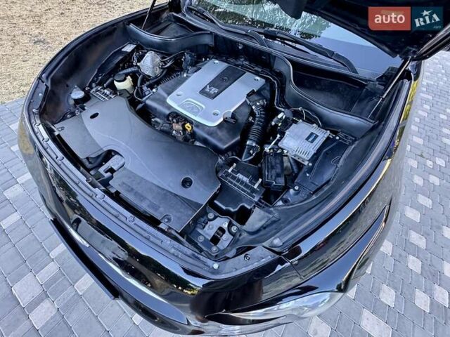 Черный Инфинити FX 35, объемом двигателя 3.5 л и пробегом 221 тыс. км за 11999 $, фото 78 на Automoto.ua