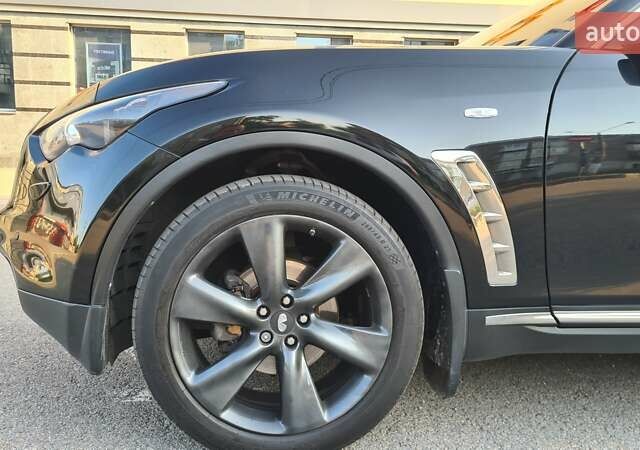 Чорний Інфініті FX 35, об'ємом двигуна 3.5 л та пробігом 187 тис. км за 15800 $, фото 3 на Automoto.ua