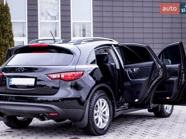 Черный Инфинити FX 35, объемом двигателя 3.5 л и пробегом 256 тыс. км за 13900 $, фото 5 на Automoto.ua