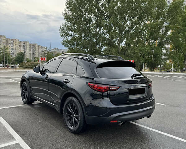 Черный Инфинити FX 35, объемом двигателя 3.5 л и пробегом 133 тыс. км за 16333 $, фото 30 на Automoto.ua