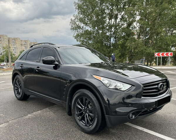 Черный Инфинити FX 35, объемом двигателя 3.5 л и пробегом 133 тыс. км за 16333 $, фото 4 на Automoto.ua