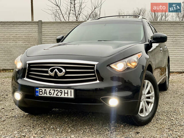 Черный Инфинити FX 35, объемом двигателя 3.5 л и пробегом 224 тыс. км за 13850 $, фото 5 на Automoto.ua