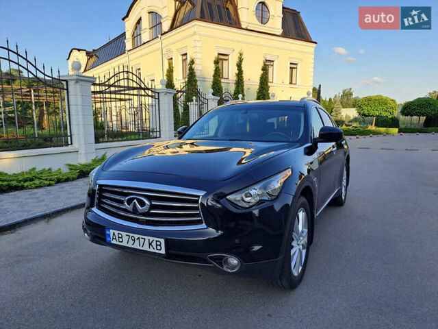Черный Инфинити FX 35, объемом двигателя 3.5 л и пробегом 182 тыс. км за 15000 $, фото 2 на Automoto.ua