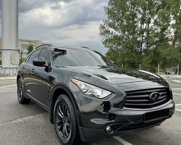 Черный Инфинити FX 35, объемом двигателя 3.5 л и пробегом 133 тыс. км за 16333 $, фото 3 на Automoto.ua