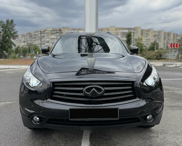 Черный Инфинити FX 35, объемом двигателя 3.5 л и пробегом 133 тыс. км за 16333 $, фото 5 на Automoto.ua