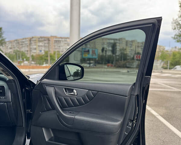 Черный Инфинити FX 35, объемом двигателя 3.5 л и пробегом 133 тыс. км за 16333 $, фото 27 на Automoto.ua