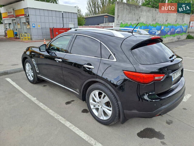 Черный Инфинити FX 35, объемом двигателя 3.5 л и пробегом 182 тыс. км за 15000 $, фото 5 на Automoto.ua